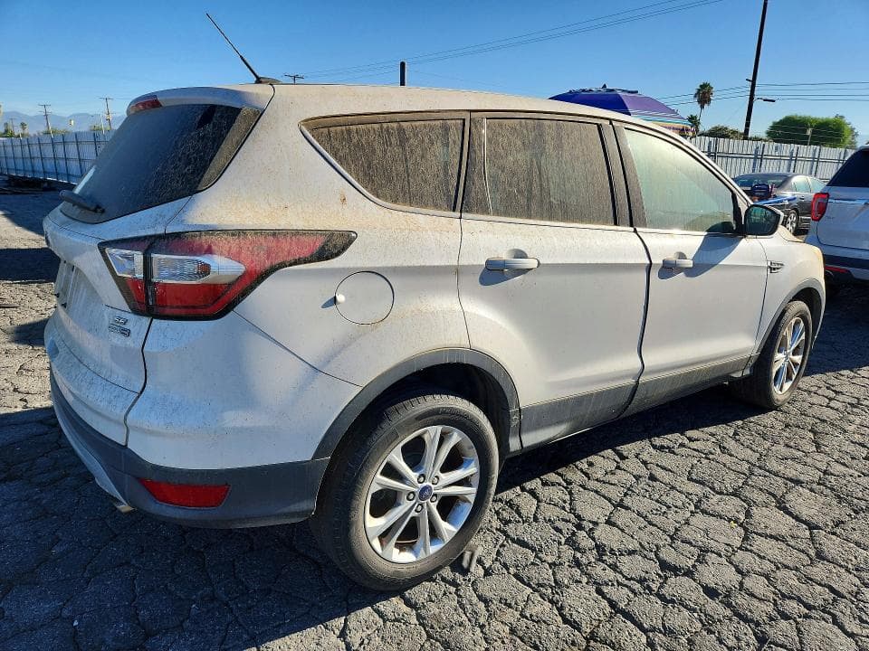 2017 FORD ESCAPE SE 5
