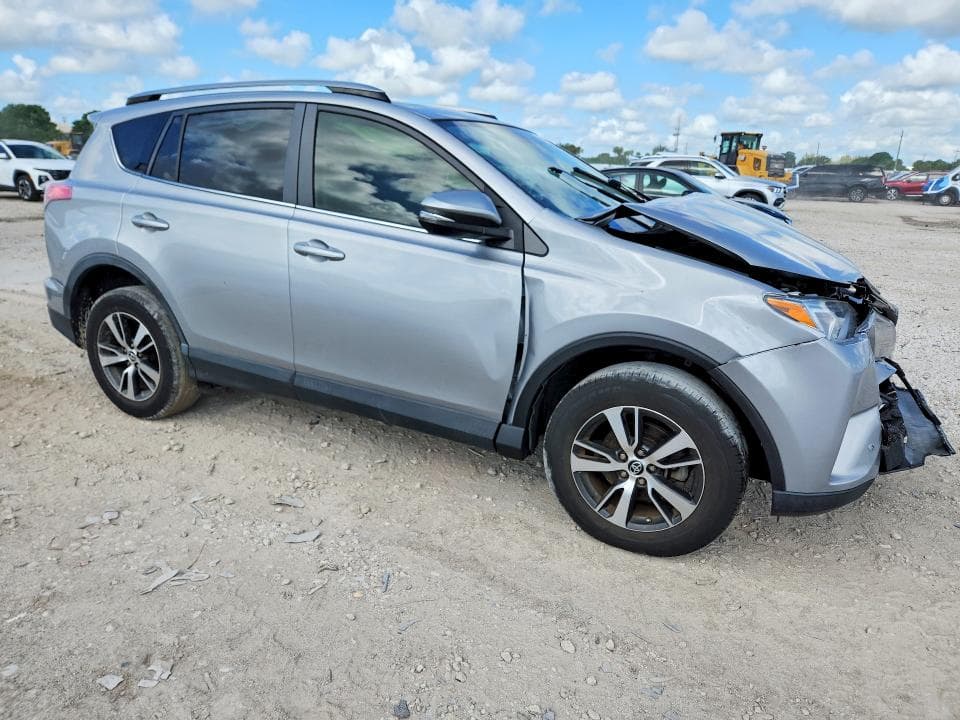 2018 TOYOTA RAV4 XLE 4