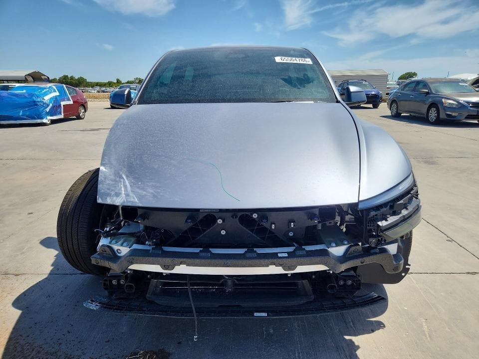 2026 TESLA MODEL Y 5