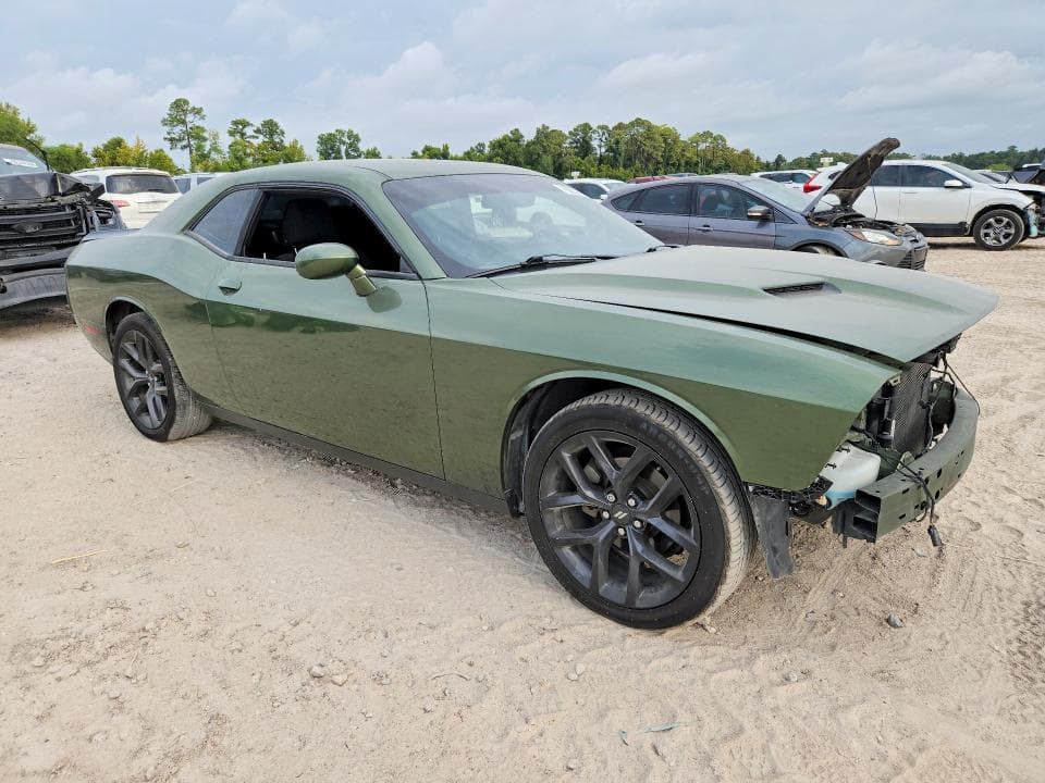 2022 DODGE CHALLENGER SXT 4