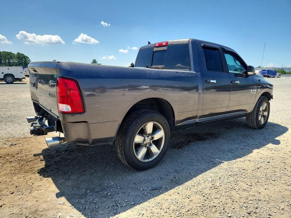 2017 RAM 1500 SLT 3