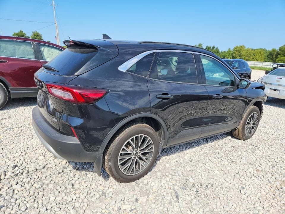 2024 FORD ESCAPE 3