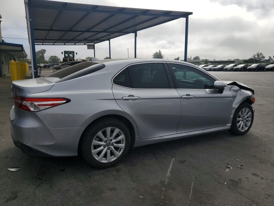 2020 TOYOTA CAMRY LE 3