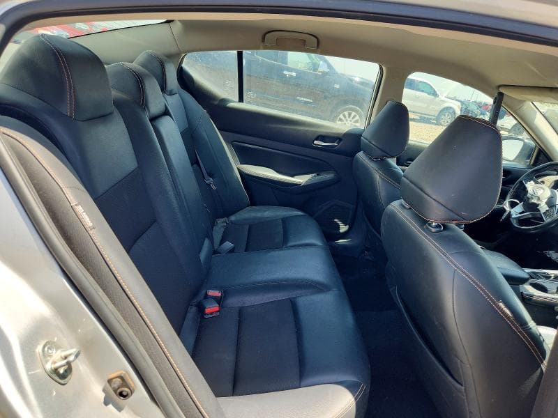 2021 NISSAN ALTIMA SR 10