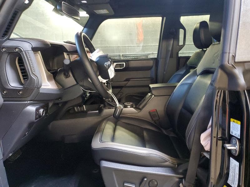 2025 FORD BRONCO OUTER BANKS 7