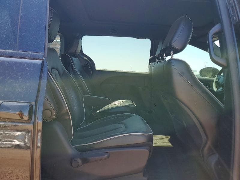 2022 CHRYSLER PACIFICA HYBRID LIMITED 11