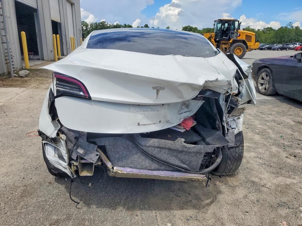 2018 TESLA MODEL 3 6