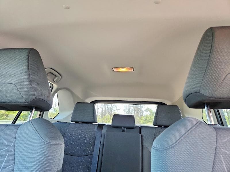 2020 TOYOTA RAV4 XLE 10