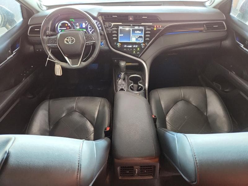 2019 TOYOTA CAMRY HYBRID XLE 8
