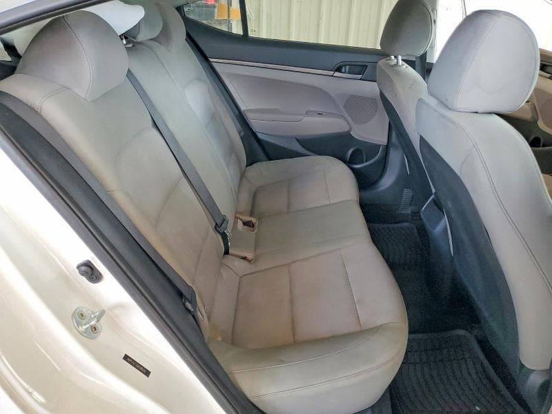 2017 HYUNDAI ELANTRA SE 10