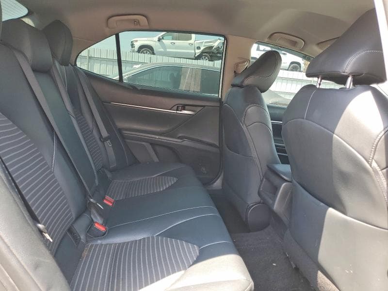 2019 TOYOTA CAMRY SE 10