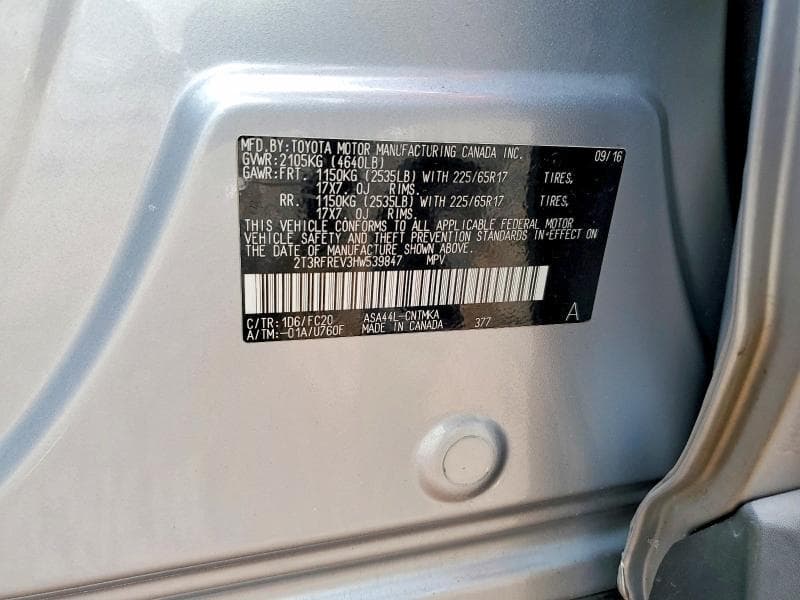 2017 TOYOTA RAV4 XLE 13