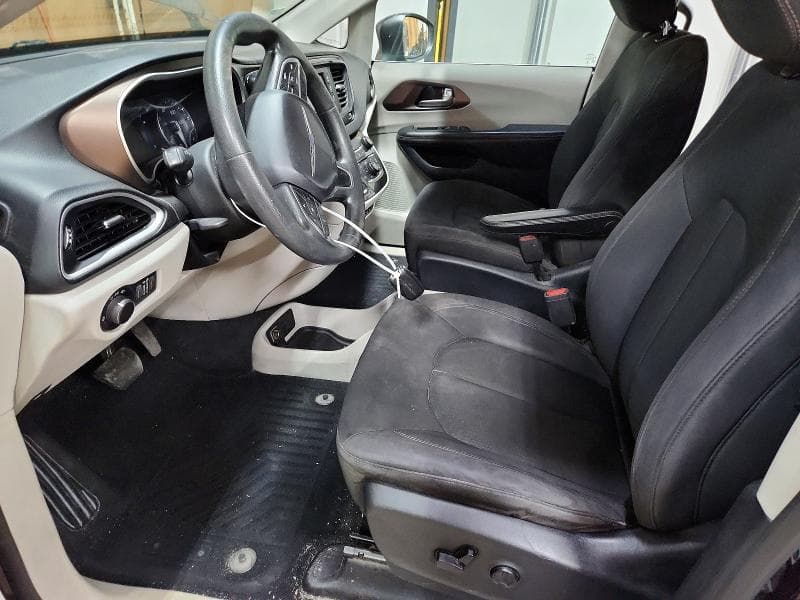 2017 CHRYSLER PACIFICA LX 7