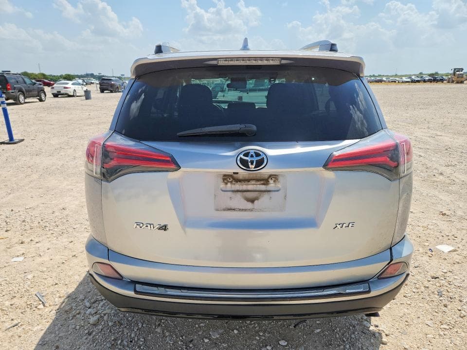 2017 TOYOTA RAV4 XLE 6
