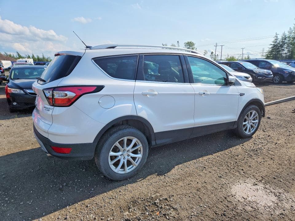 2017 FORD ESCAPE TITANIUM 3