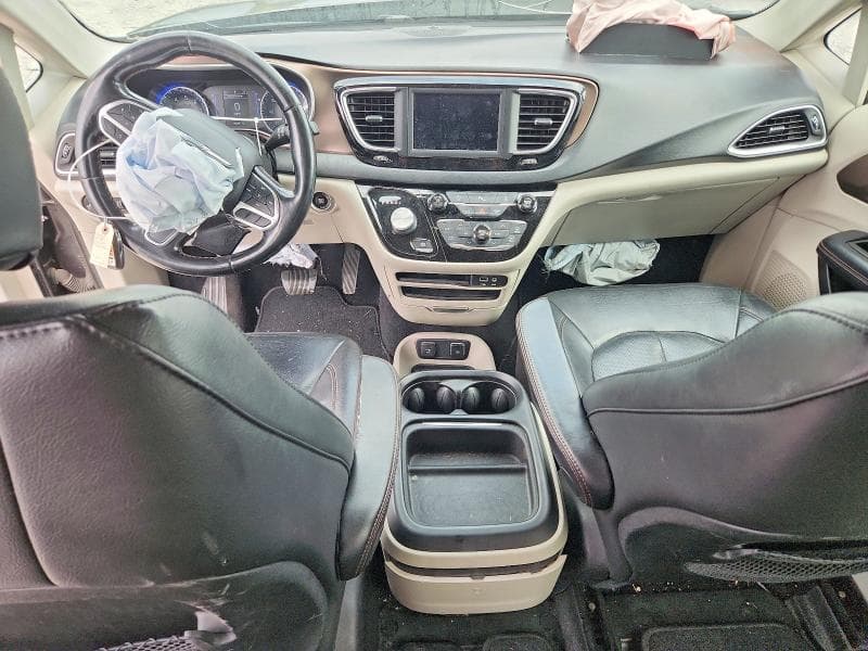 2019 CHRYSLER PACIFICA TOURING L 8