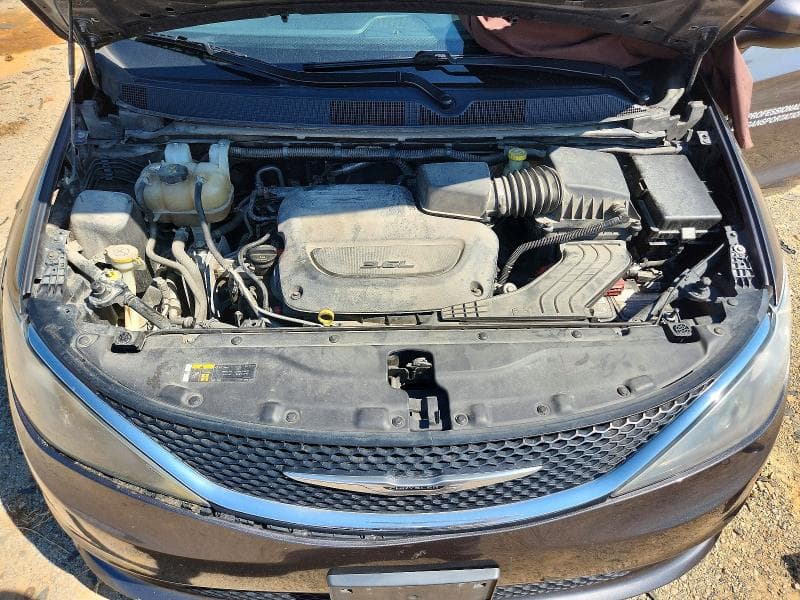 2021 CHRYSLER VOYAGER LXI 12
