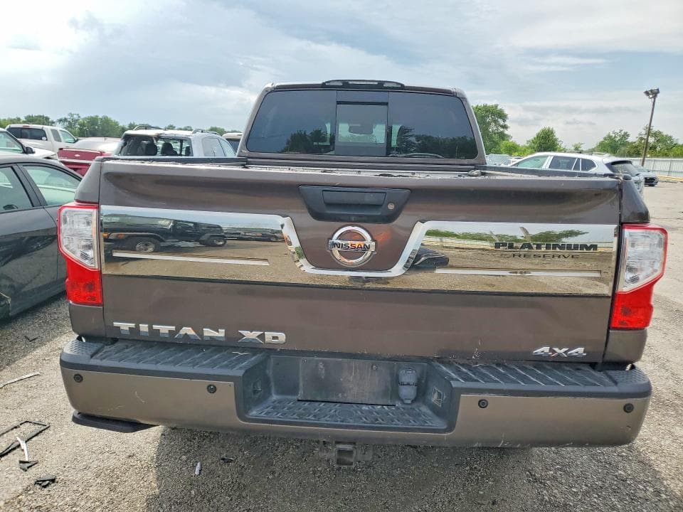 2018 NISSAN TITAN XD PLATINUM RESERVE 6