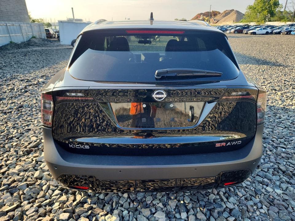 2025 NISSAN KICKS SR 6