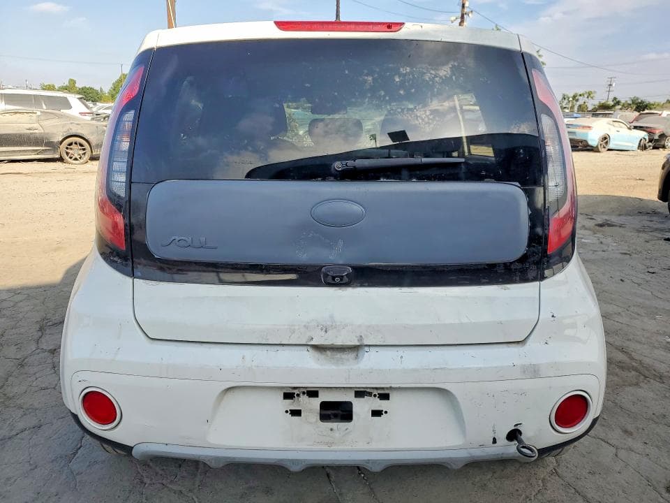 2019 KIA SOUL + 6