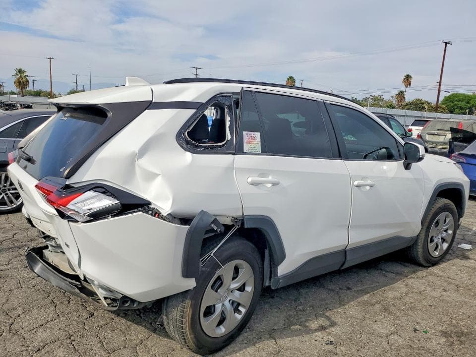 2021 TOYOTA RAV4 LE 3