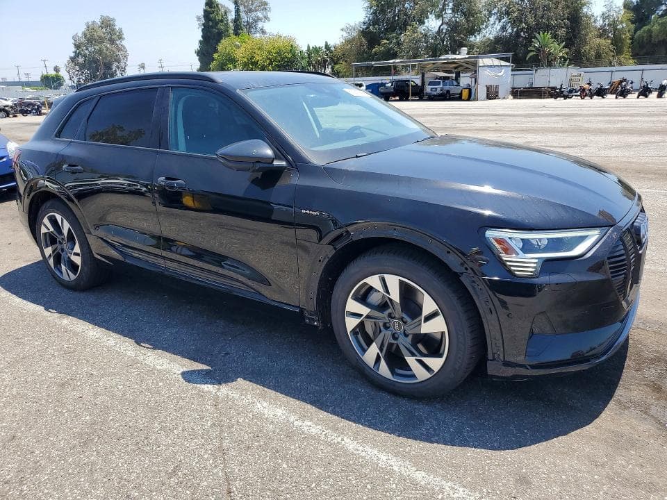 2021 AUDI E-TRON PREMIUM 4