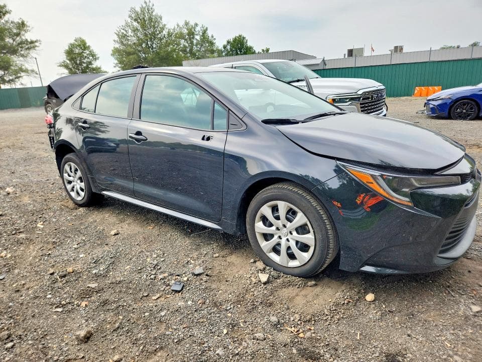 2025 TOYOTA COROLLA LE 4