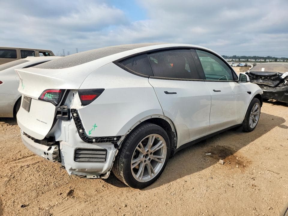 2024 TESLA MODEL Y 3