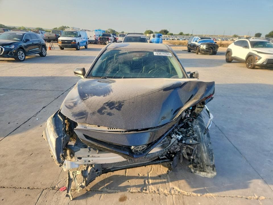 2019 TOYOTA CAMRY SE 5
