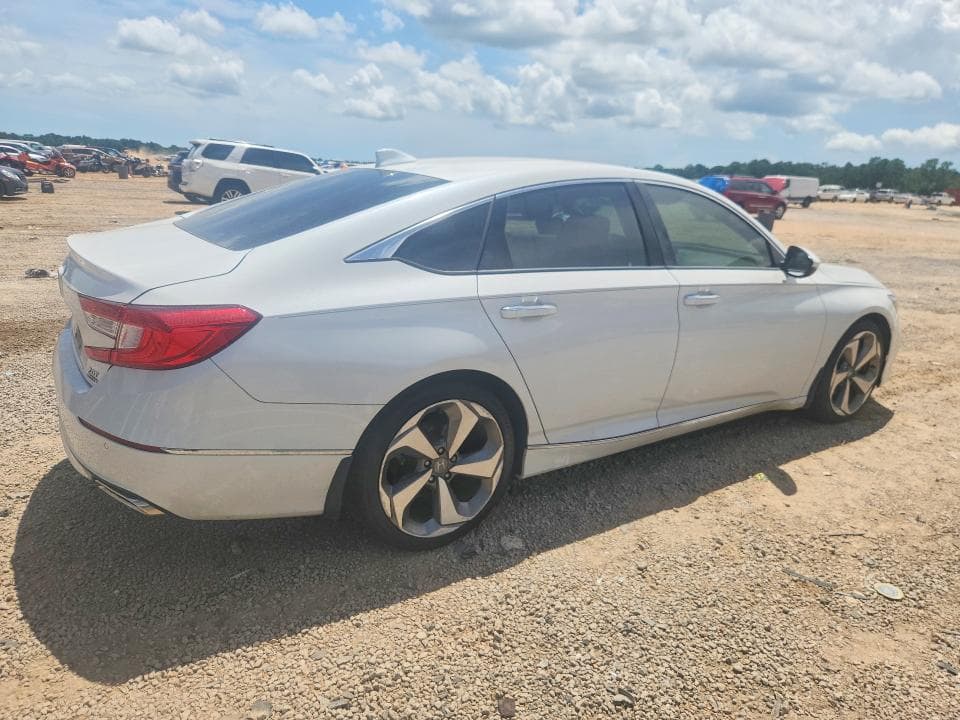 2019 HONDA ACCORD TOURING 3