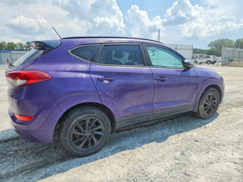 2017 HYUNDAI TUCSON SE 3