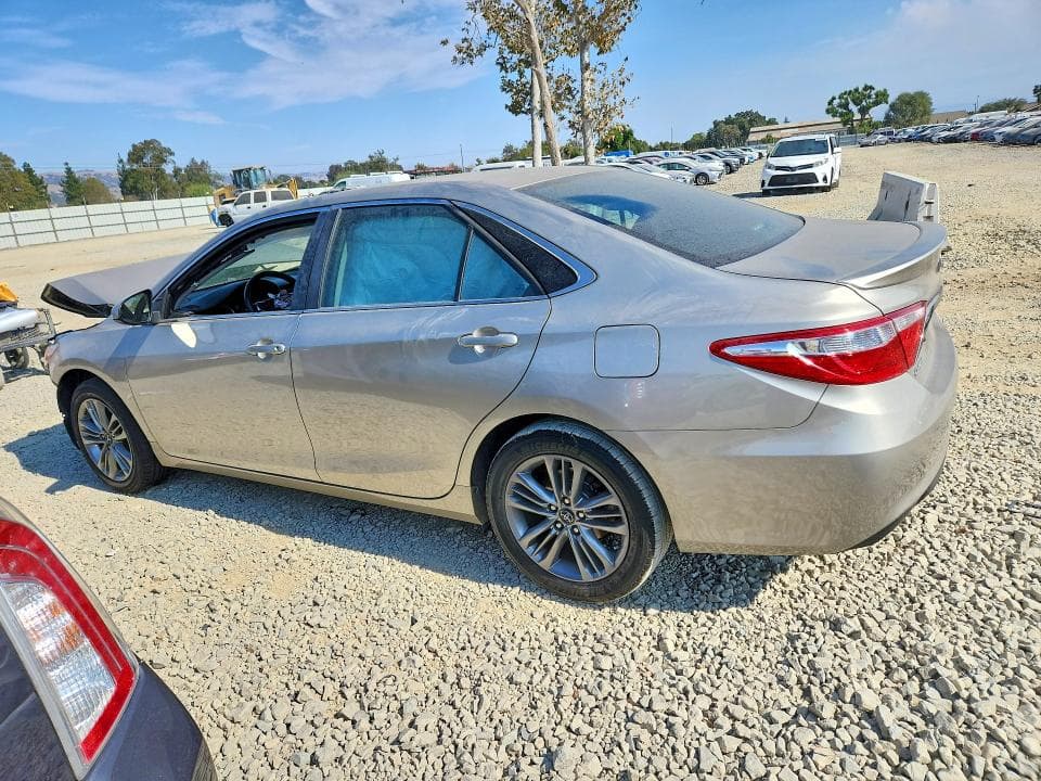 2017 TOYOTA CAMRY SE 2