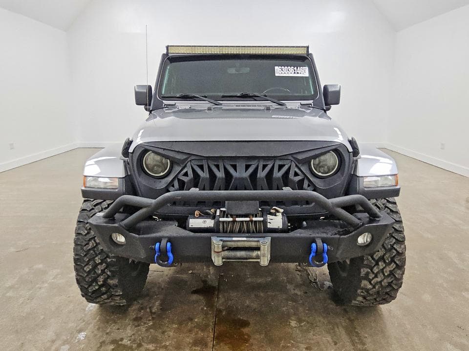 2018 JEEP WRANGLER UNLIMITED SAHARA 5