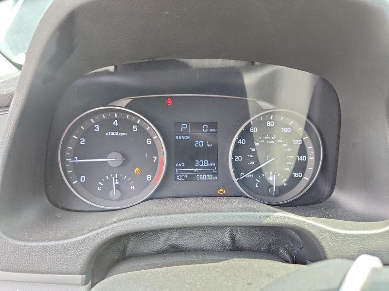2018 HYUNDAI ELANTRA SE 9