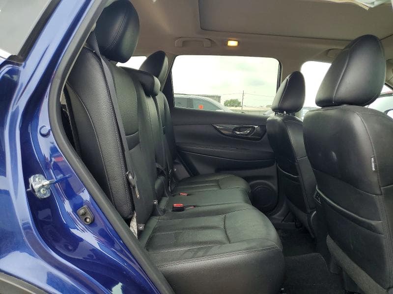 2017 NISSAN ROGUE S 11