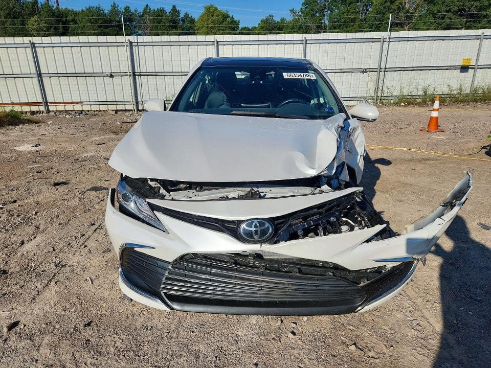 2023 TOYOTA CAMRY XLE 5