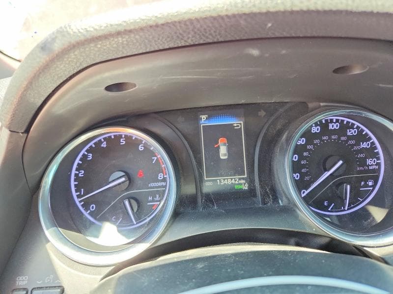2018 TOYOTA CAMRY SE 9