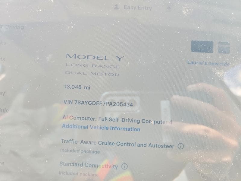 2023 TESLA MODEL Y 9