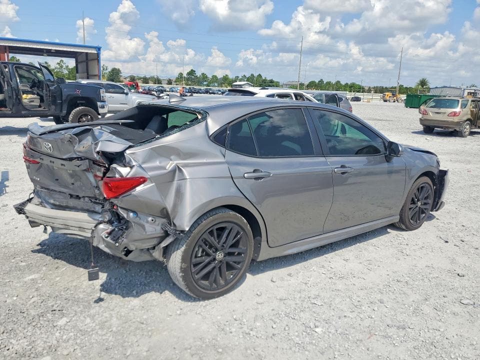 2025 TOYOTA CAMRY SE 3