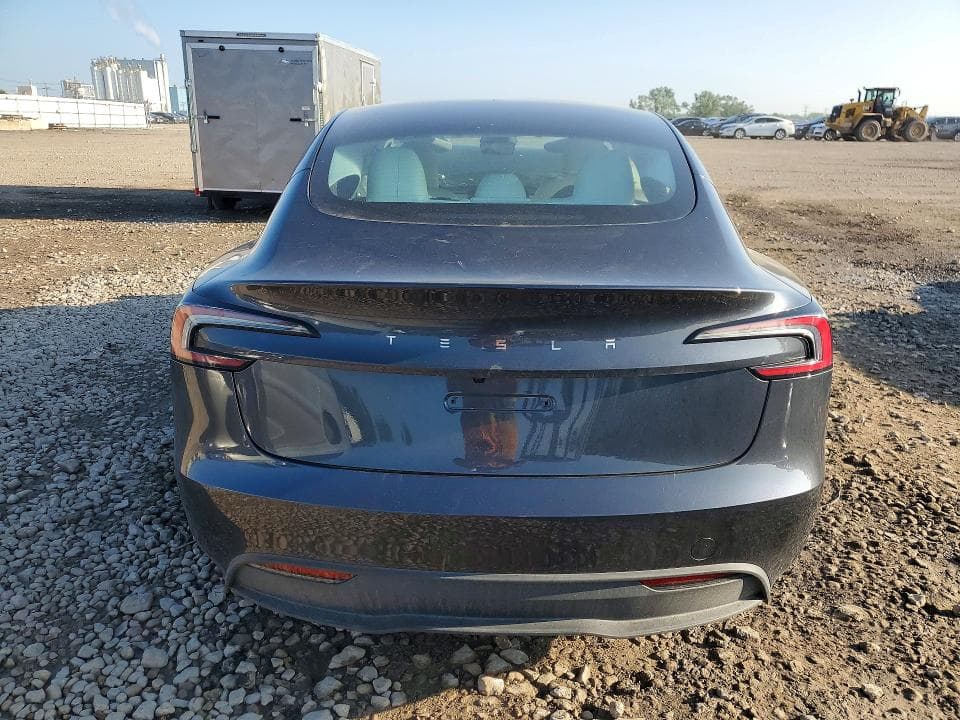 2025 TESLA MODEL 3 6