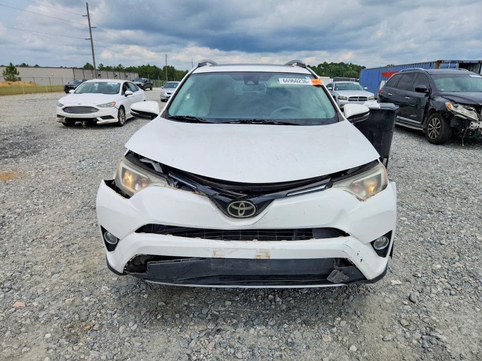 2018 TOYOTA RAV4 XLE 5
