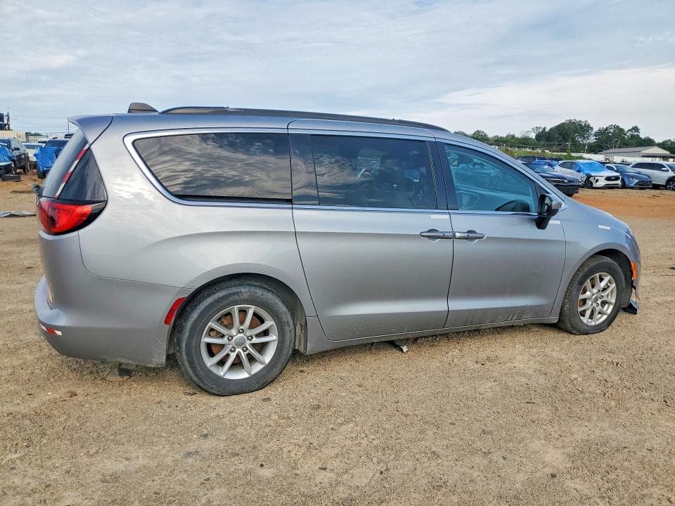 2021 CHRYSLER VOYAGER LXI 3