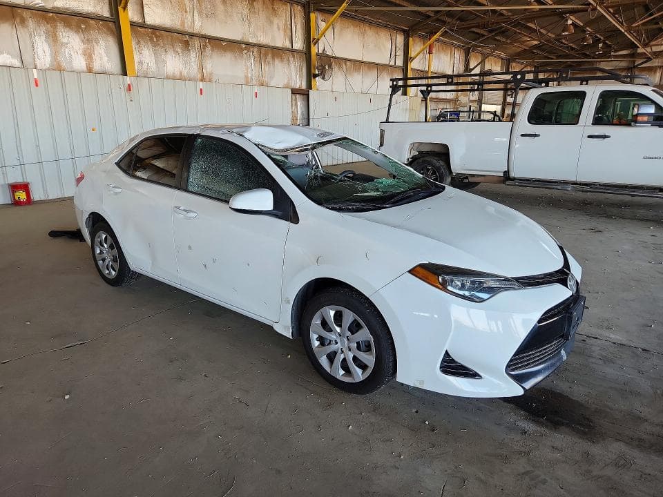 2017 TOYOTA COROLLA LE 4