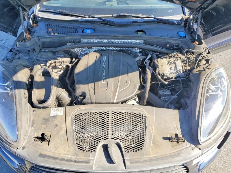 2019 PORSCHE MACAN 11