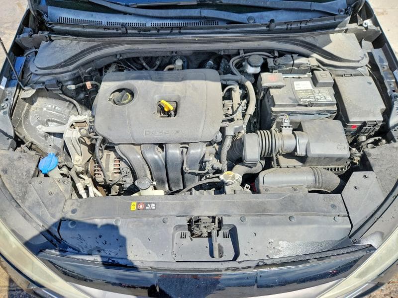 2020 HYUNDAI ELANTRA SE 11