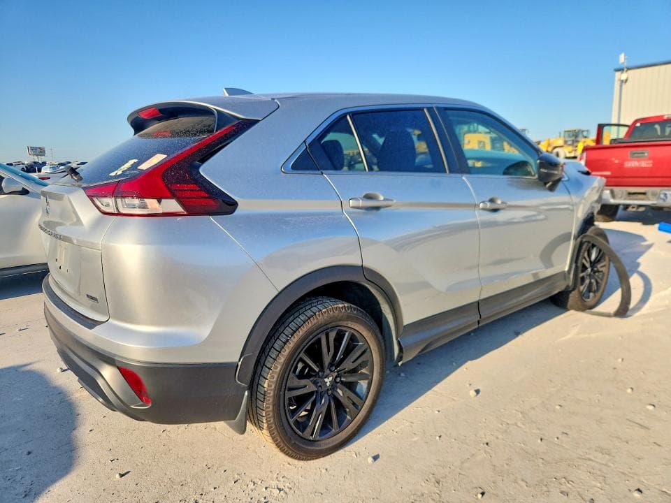 2023 MITSUBISHI ECLIPSE CROSS LE 3