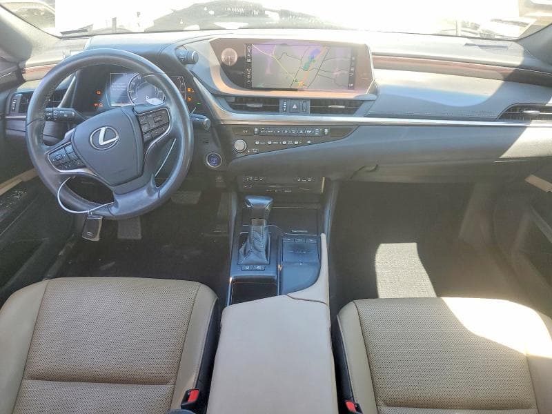 2021 LEXUS ES 300H 8