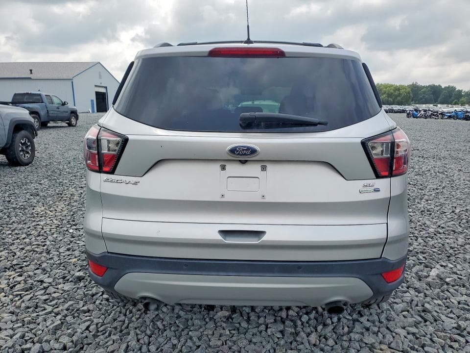 2017 FORD ESCAPE SE 6