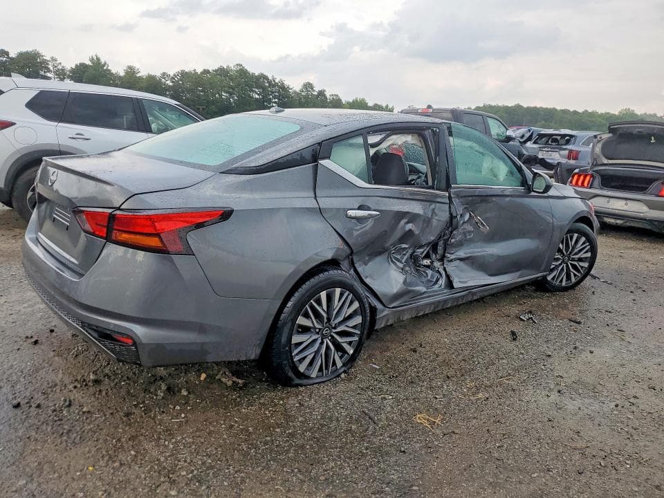2025 NISSAN ALTIMA SV 3