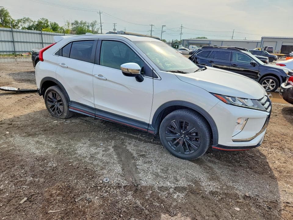 2019 MITSUBISHI ECLIPSE CROSS LE 4